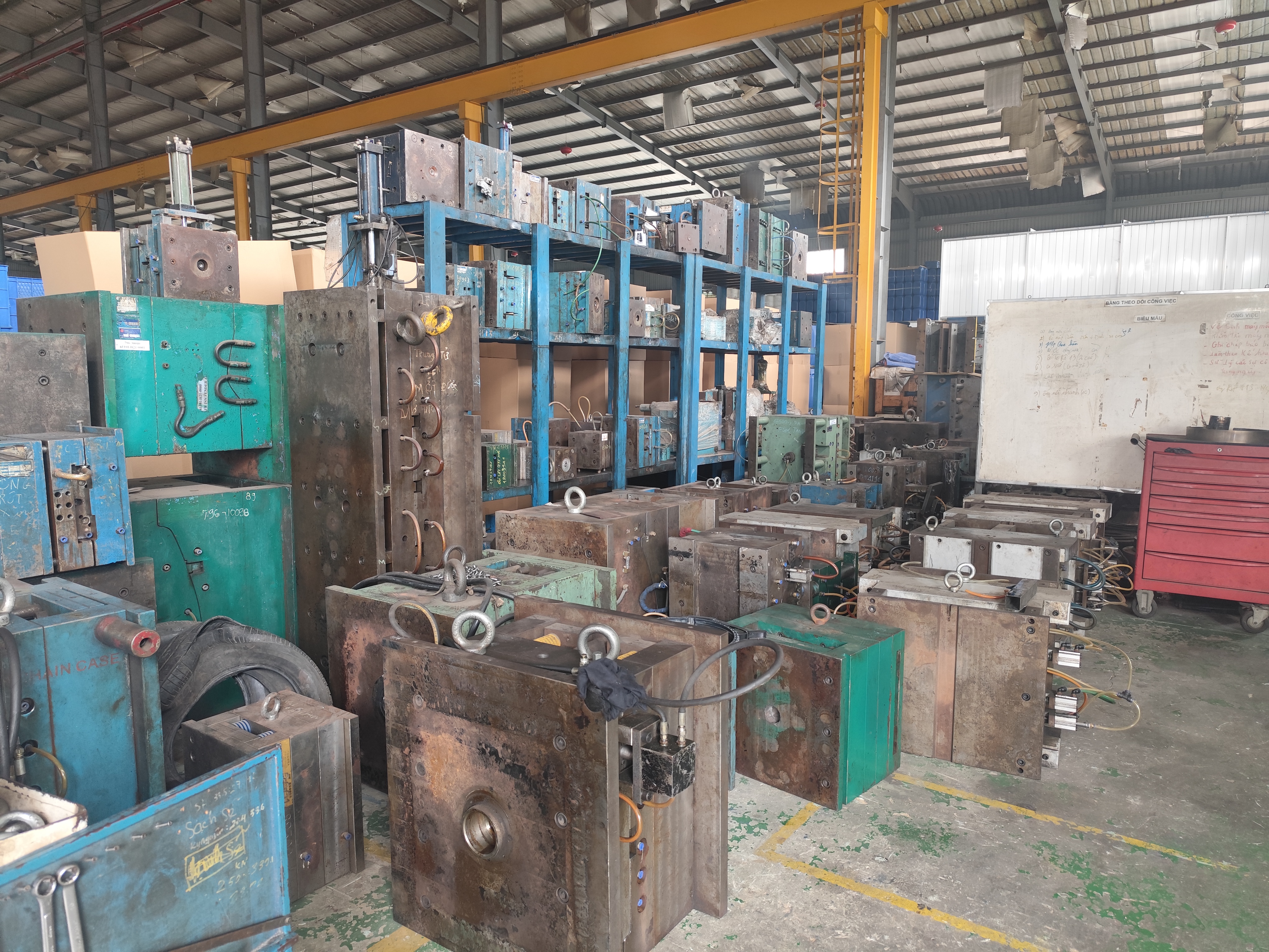 Mold storage area